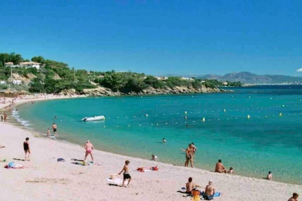 Villa Alisa Avec Piscine Privee 罗克布伦河畔阿尔让 外观 照片